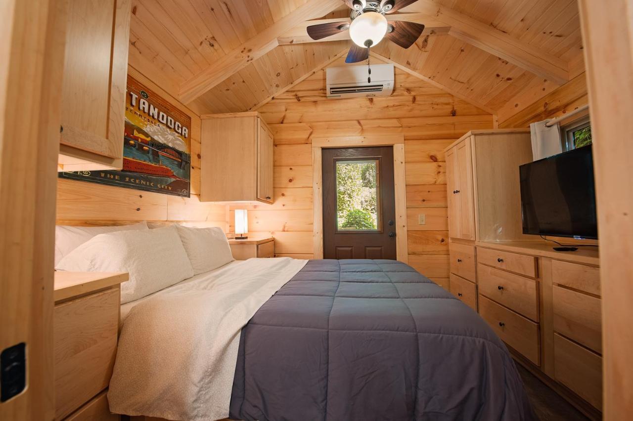 Ernie Cabin Wauhatchie Woodlands Tiny Cabin Чатануга Екстериор снимка
